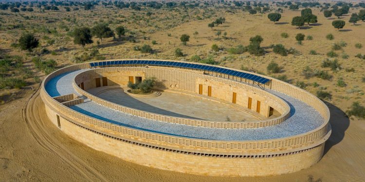 Diane Kellog Thoughtfully Designs a New Faculty in Rural India