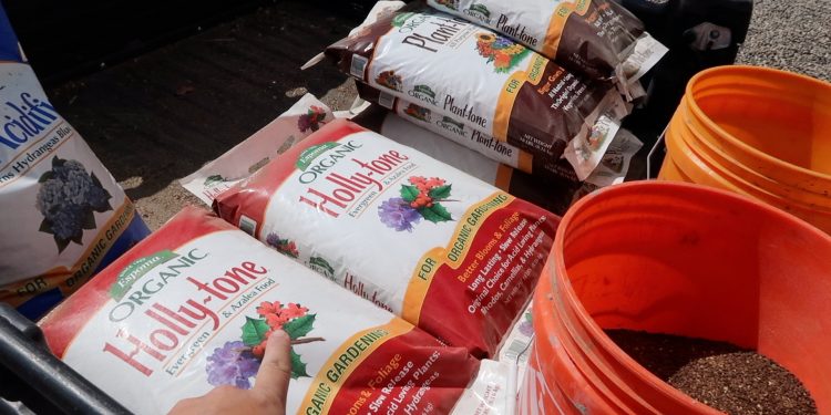 Video: Overlaying Fertilizer Fundamentals with Backyard Reply