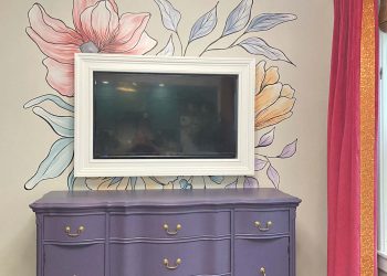 Simple DIY Floral Wall Mural