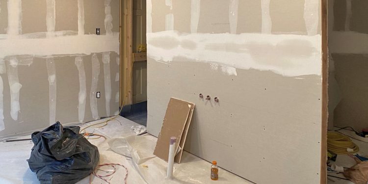 Grasp Toilet – We Have Drywall And Lights!