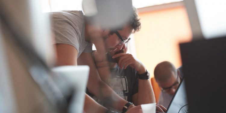 6 Methods a Startup Can Surpass Entrenched Manufacturers