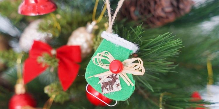 Cute Felt Ice Skate Christmas Decoration