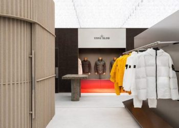 AMO experiments with supplies for Stone Island retailer in Chicago