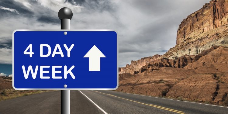 U.S. Firm With Hundreds of Staff Begins 4-Day Week