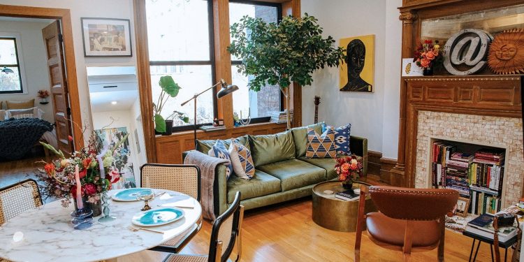 This Amy Amalia Portray in Shanika Hillocks’s Residence Began as an Instagram Crush