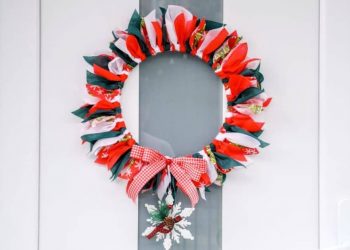 Quick and Straightforward Christmas Rag Wreath