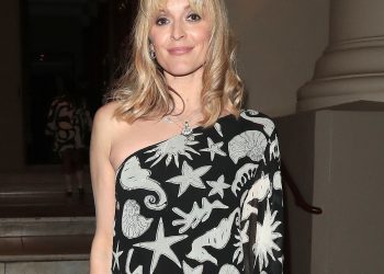 Fearne Cotton’s Christmas tree champions a inventive development