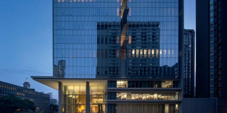 Renzo Piano Constructing Workshop designs Ontario Courtroom of Justice