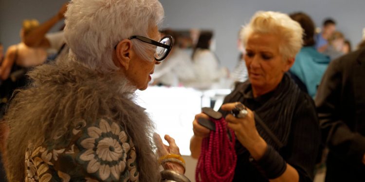 Vogue icon and inside designer Iris Apfel dies at 102