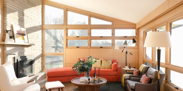 17 Midcentury-Trendy Dwelling Rooms That Show Why the Type is Timeless