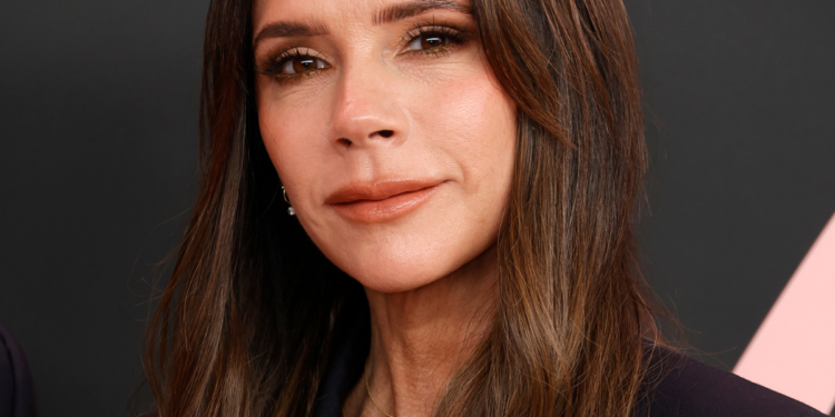 Victoria Beckham’s couch nails the ‘new inexperienced’